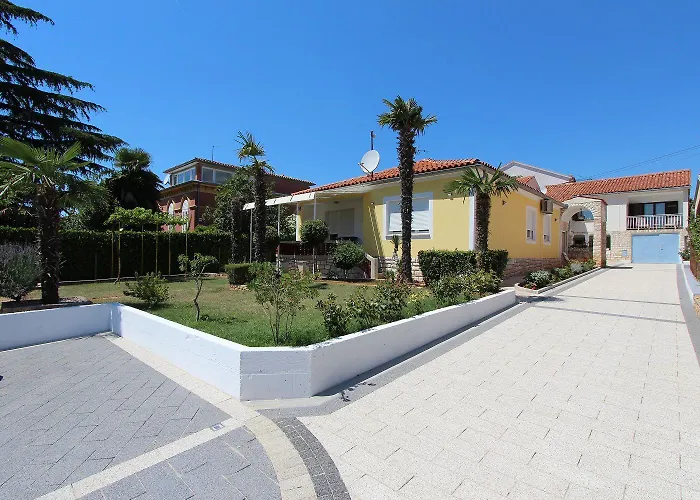 Lauschiges Studio-Apartment Nur 5 Gehminuten Zum Zentrum Von Rovinj - Mit Privatparkplatz