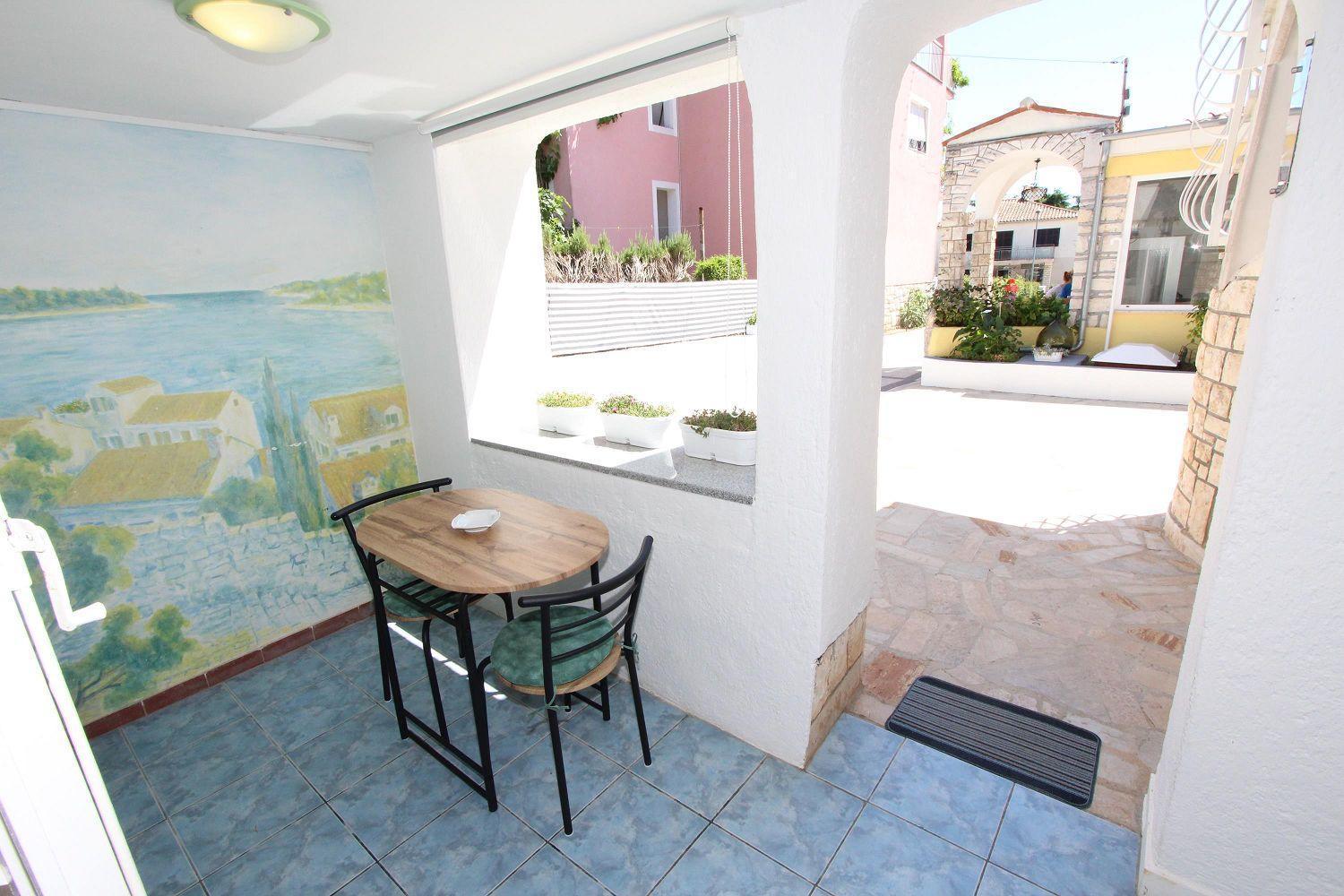 Apartman Lauschiges Studio-apartment Nur 5 Gehminuten Zum Zentrum Von - Mit Privatparkplatz