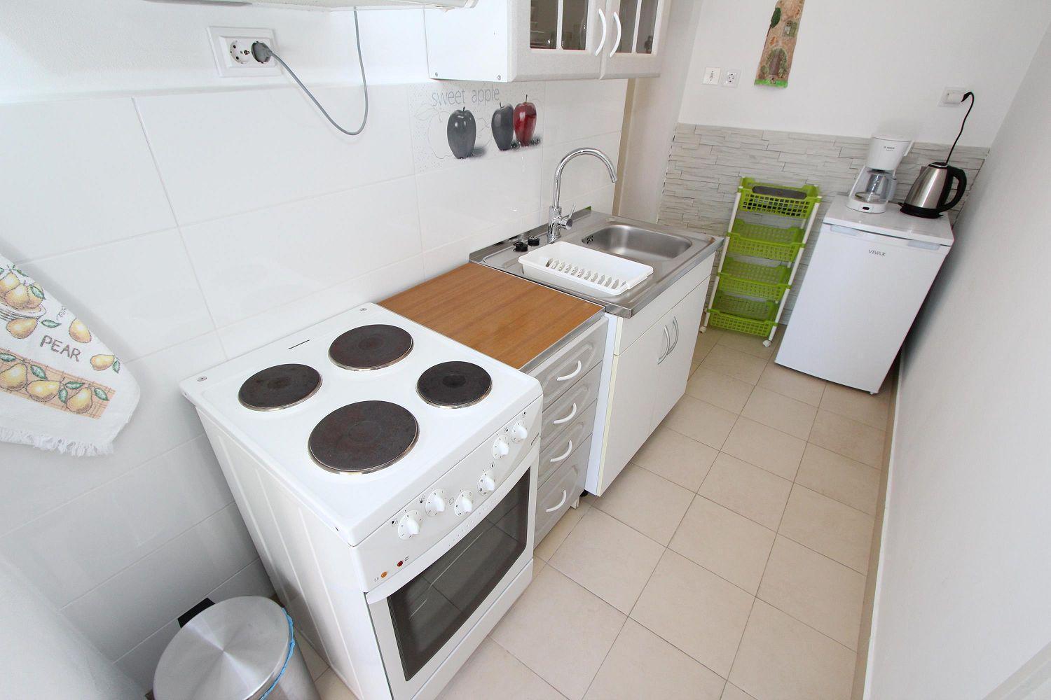 Lauschiges Studio-apartment Nur 5 Gehminuten Zum Zentrum Von - Mit Privatparkplatz * Rovinj